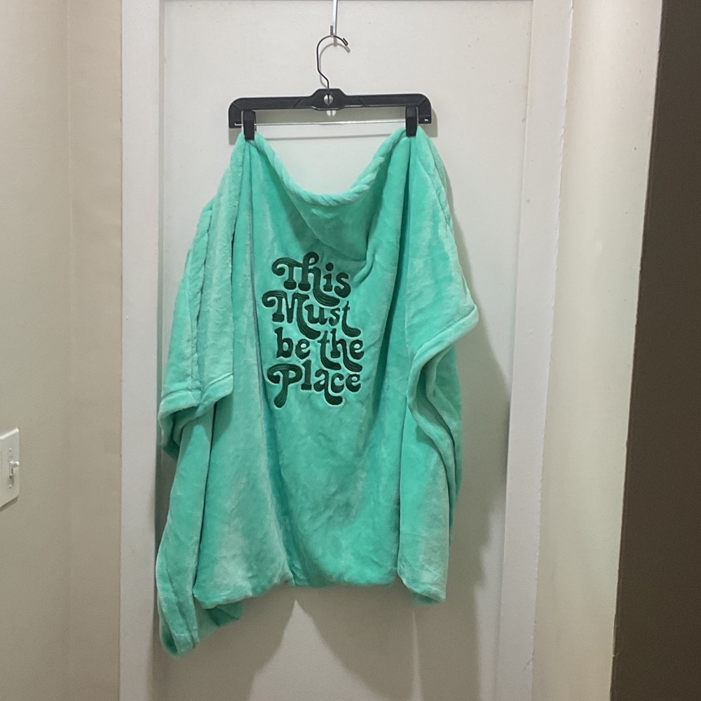 Mint Green Throw Blanket